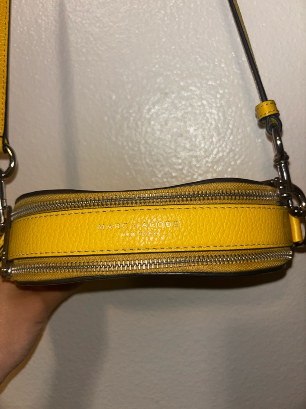 Marc Jacobs The Shutter Crossbody Bag Yellow Leather Silver Hardware - Picture 5 of 9